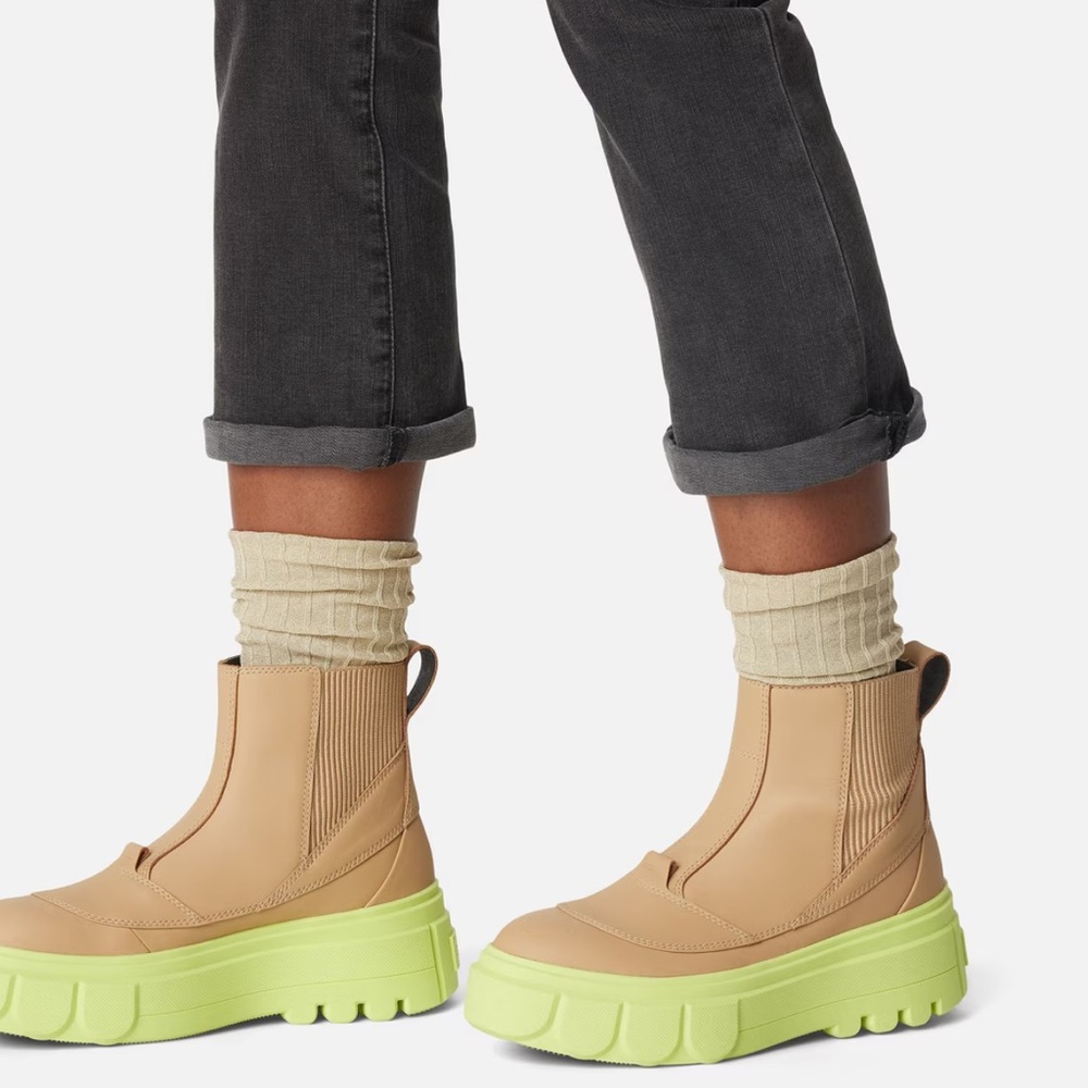 SOREL Women's Caribou™ X Boot Chelsea, Beige/Green, Size 11, NWT no box, display - Picture 2 of 12
